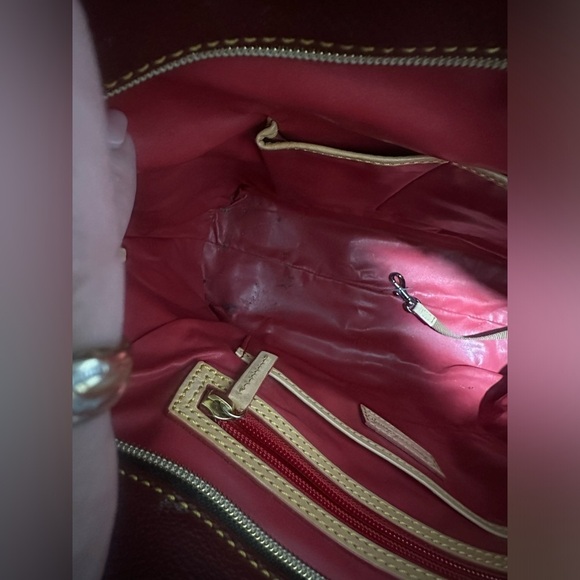 Dooney & Bourke Helena Shopper in Cranberry Pebbled Leather GUC - Picture 6 of 7